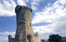 Ascea > L'antica torre di Velia che sovrasta il paese